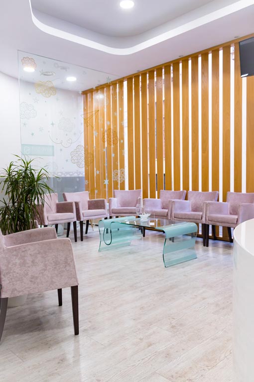 clinica-dental-ruiz-avila-sala-de-espera